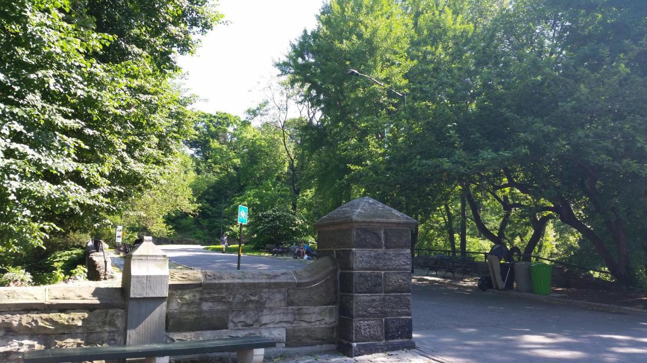 The Central Park North New York Bagian luar foto